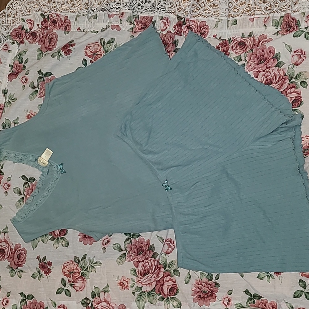 Cherokee xl ladies night set lettuce detail